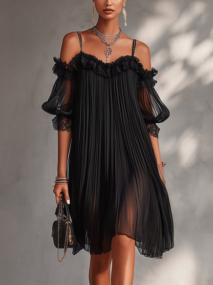 Camille | Abito Mini in Mousseline Nera con Spalle Scoperte e Bordo in Pizzo