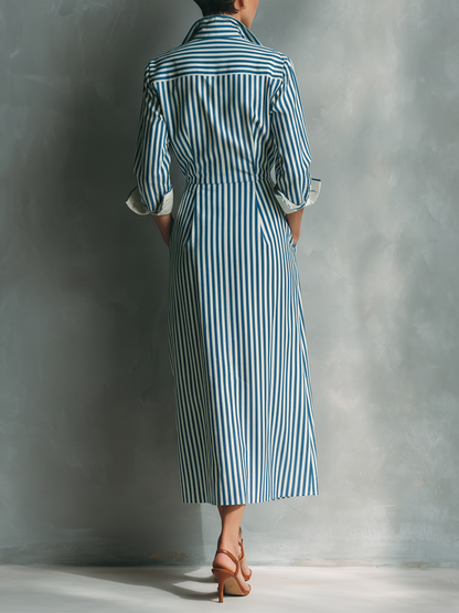 Celeste | Vestito camicia a righe con taschino rosso sul petto