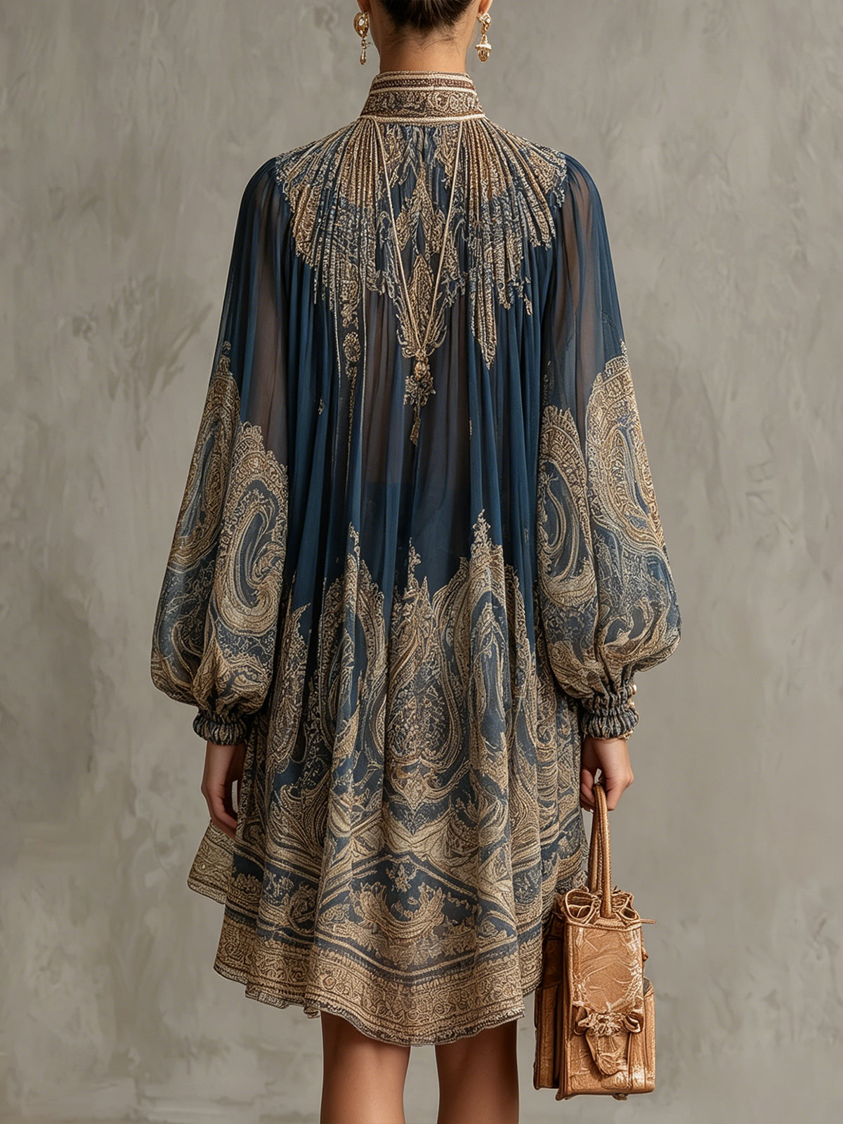 Marianna - Mini abito in chiffon blu navy con stampa barocca dorata