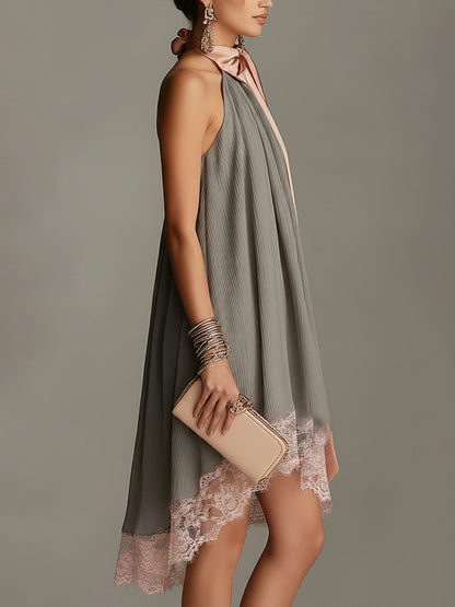 Beatrice - Mini abito grigio in satin con fiocco rosa e pizzo